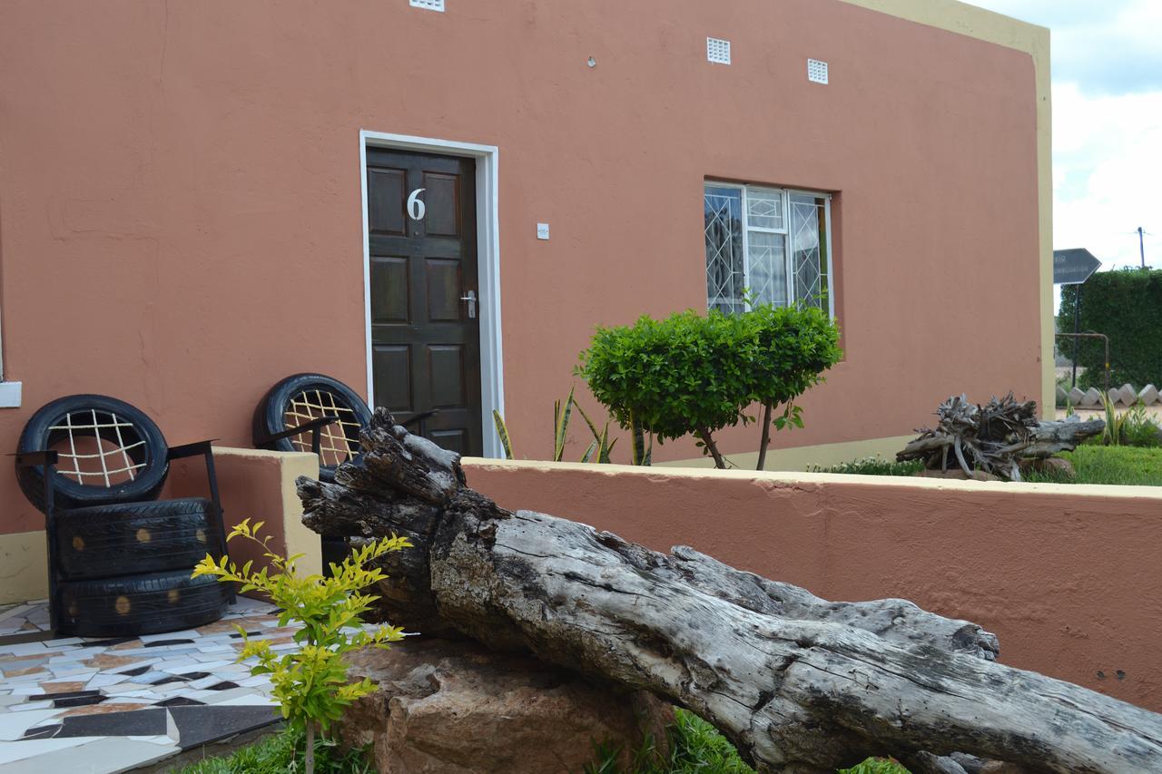 Seelo Guest Accommodation Letlhakane ภายนอก รูปภาพ